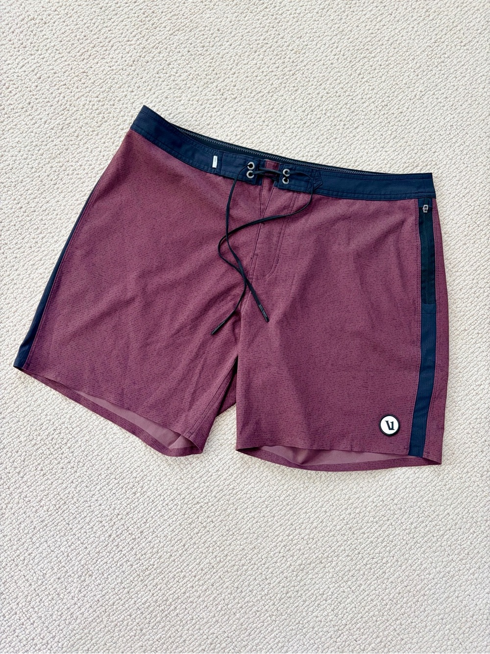 Vuori Men’s Maroon Cruise Board Shorts with Black Trim Size 33